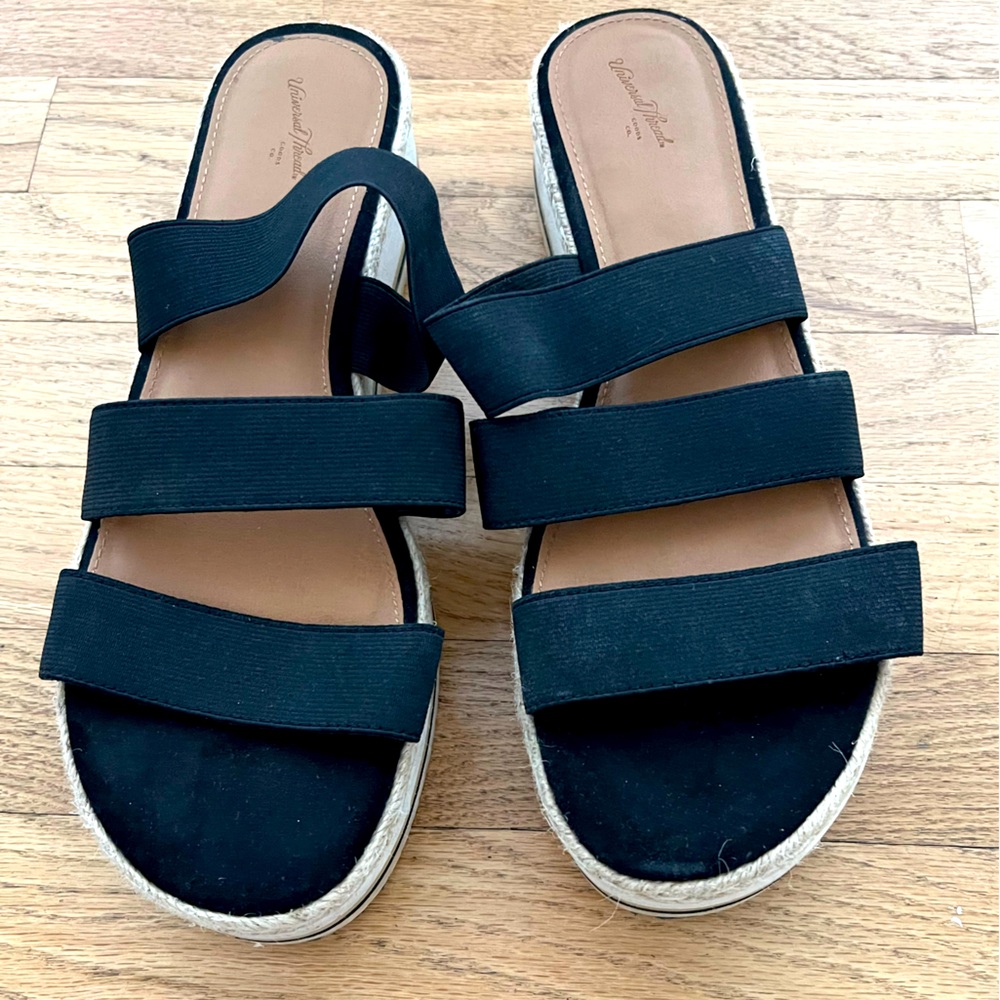 Black sandals. Size 11.